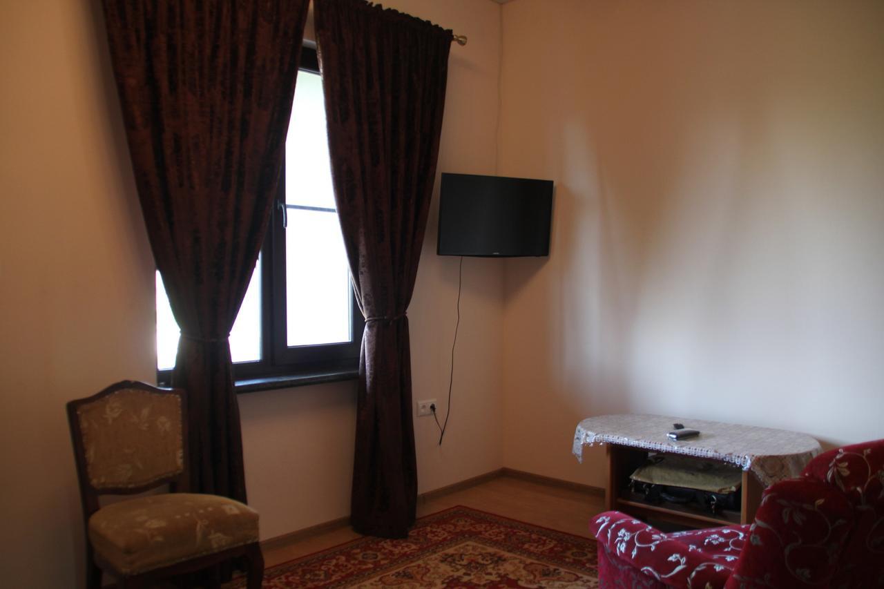 Амрапха Hotel Gudauta Ngoại thất bức ảnh