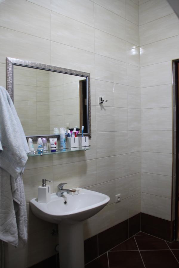 Амрапха Hotel Gudauta Ngoại thất bức ảnh